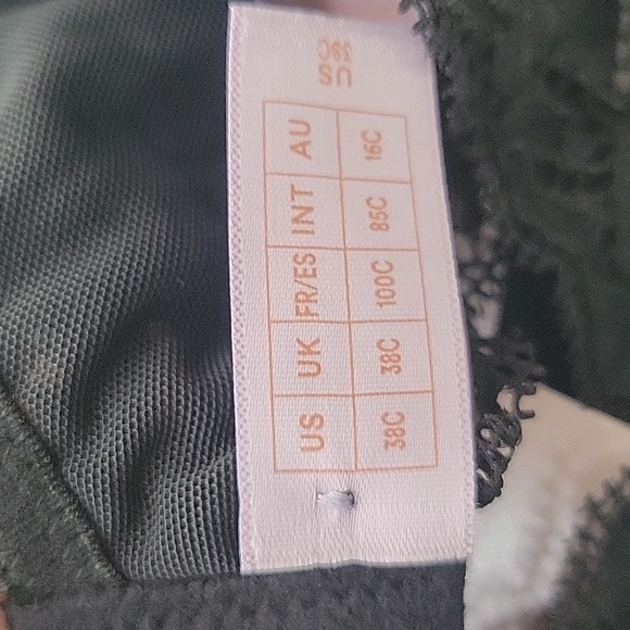 NWT Savage Fenty Unlined Lace Bra Black - Picture 7 of 9